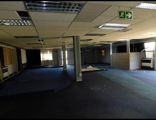 491M² OFFICE TO LET IN FERNDALE